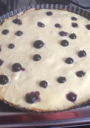 Una foto de Kuchen de yogurt con arándanos