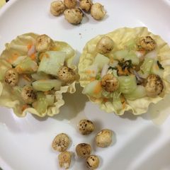 A picture of Oil free papad makhana salad.