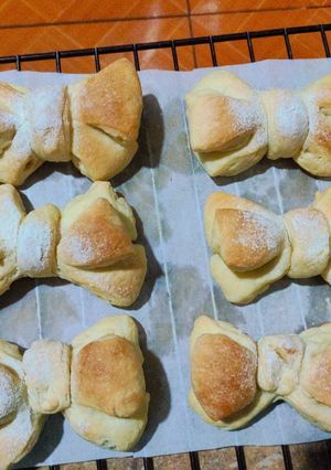 Hình của món Bánh mỳ hình nơ đáng yêu.