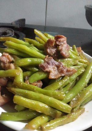 Hình của món Đỗ cô ve xào thịt lợn.