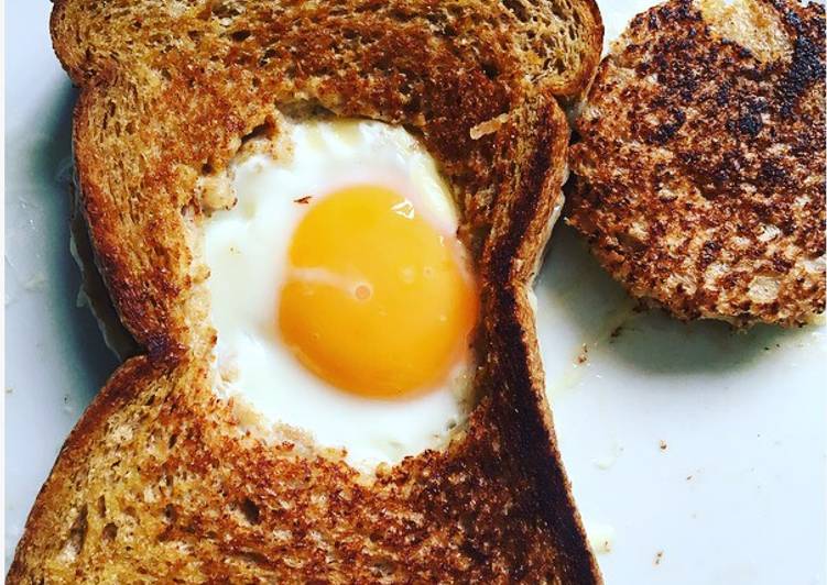 Step-by-Step Guide to Prepare Award-winning Simple Grilled Cheese and Fried Egg Sandwich