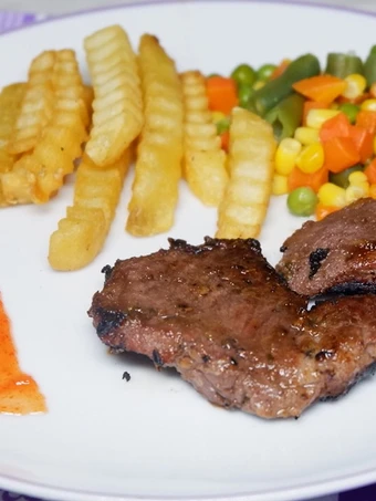 Cara Gampang Membuat Resep 22. Steak Home Made #BikinRamadanBerkesan yang Lezat Anti Ribet, Uenak Banget