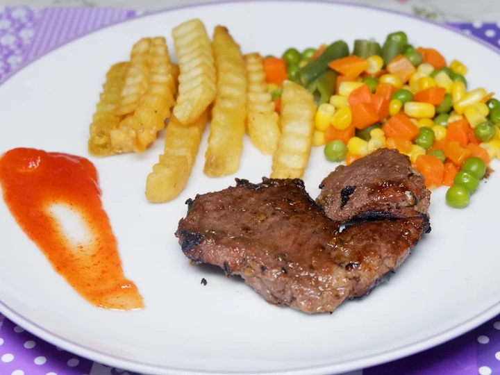 Cara Gampang Membuat Resep 22. Steak Home Made #BikinRamadanBerkesan yang Lezat Anti Ribet, Uenak Banget