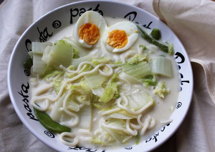 Simple Way to Prepare Speedy Coconut Soup with Sugar Snaps and Cabbage