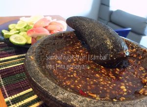 Foto resep Sambal rujak buah/sambal lotis maknyuss