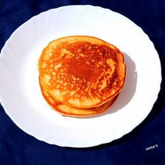 A picture of Eggless Banana Pancake.