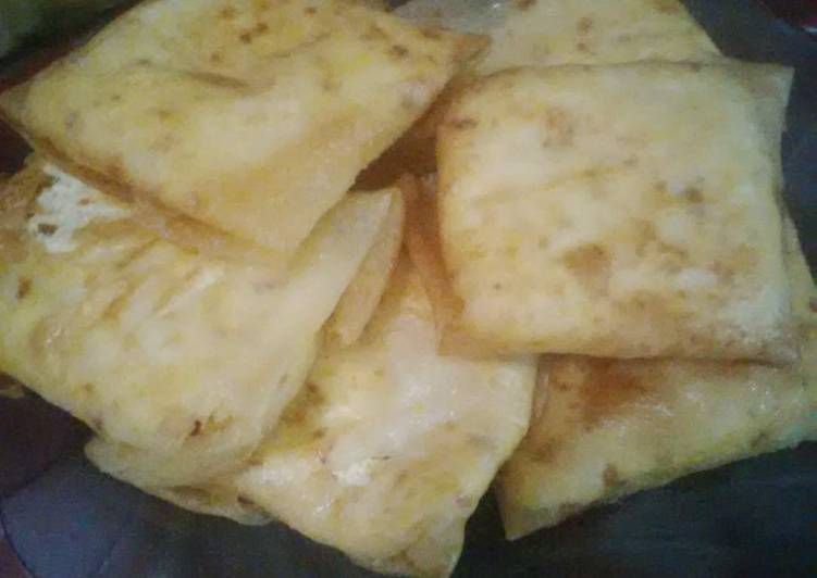 Langkah Mudah untuk Menyiapkan Martabak tahu pedas irit bumbu yang Bikin Ngiler