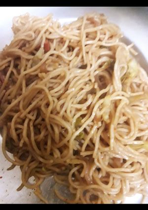 A picture of Chow Mein.