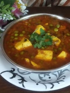 મટર પનીર (Matar Paneer Recipe In Gujarati) રેસીપી મુખ્ય ફોટો