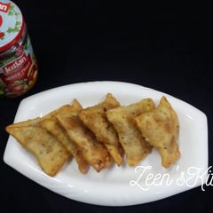 A picture of Jam Samosas.