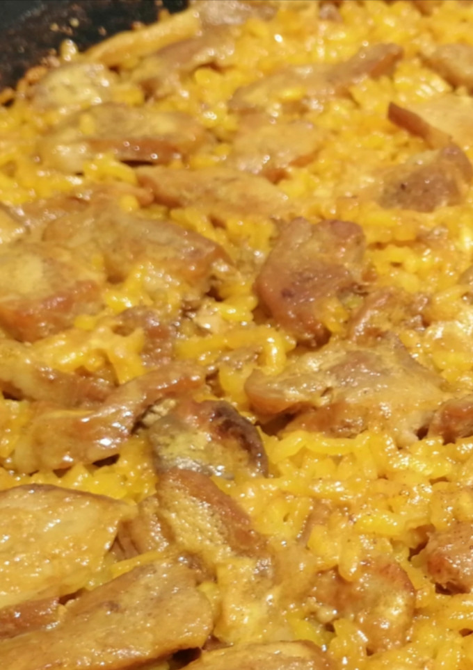 Una foto de Arroz con secreto y boletus