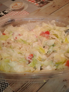 Una foto de Ensalada de pollo asado