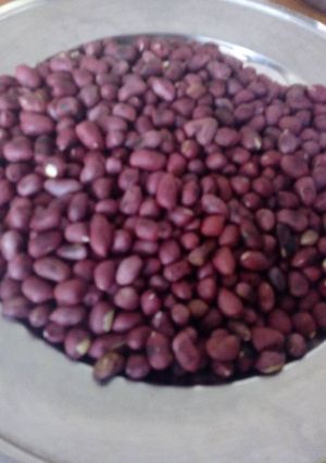 A picture of Roasted groundnuts.