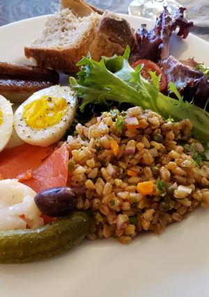 A picture of Brunch Farro.