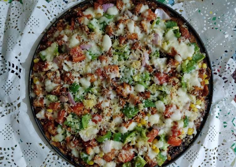 Recipe of Perfect Keto Pizza, Base with Cauliflower &amp; 🍄