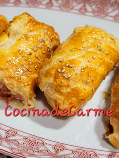 Una foto de Hojaldritos de jamón y queso