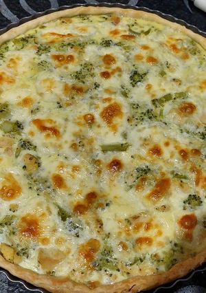 Una foto de Tarta de brócoli y pollo