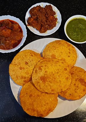 उड़द दाल की बेड़मी पूरी(Urad daal ki Bedami poori recipe in Hindi) रेसिपी मुख्य फोटो