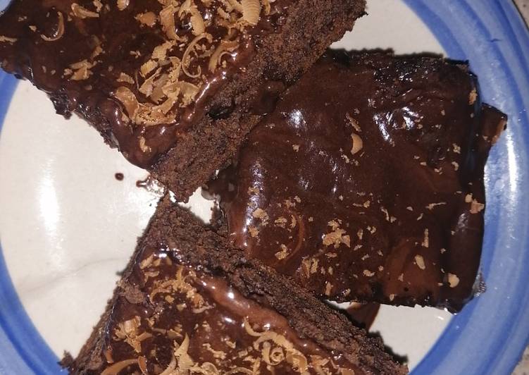 Bannana and chocolate moose cake