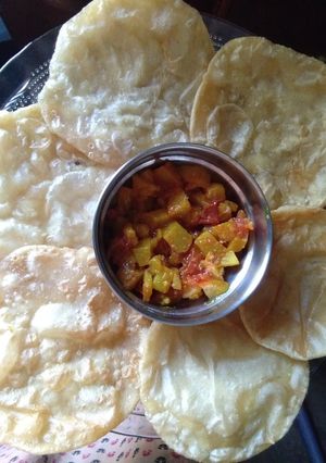লুচি (luchi recipe in Bengali) রেসিপির প্রধান ছবি