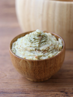 A picture of Mash Celeriac and potato with wasabi and miso paste 🥔.