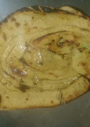 गार्लिक लच्छा पराठा (Garlic lachha paratha recipe in Hindi) रेसिपी मुख्य फोटो