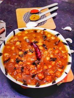 तरी वाले छोले (Tari wale chole recipe in Hindi) रेसिपी मुख्य फोटो