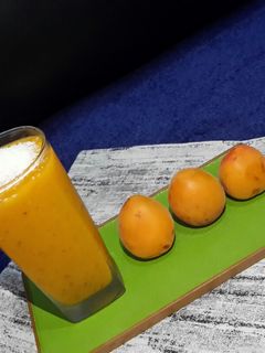 عکسی از دستور اسموتی زردآلو نارگیلی