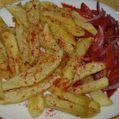 A picture of Chillie fries.