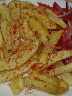 A picture of Chillie fries.