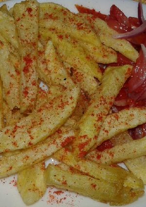 A picture of Chillie fries.