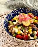 Ensalada de garbanzos con anchoas y encurtidos