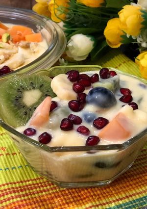 A picture of Mixed Fruit Custard.