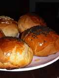Bollos rellenos de queso crema y manchego