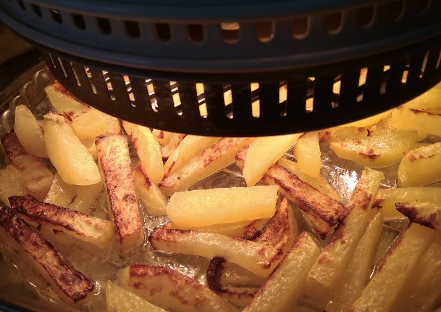 Рецепты для аэрогриля с фото простые. Аэрогриль готовка. Картошка в аэрогриле. Свинина с картошкой в аэрогриле.
