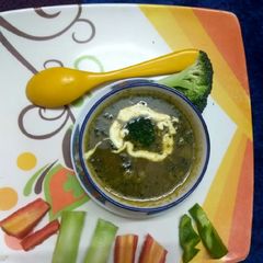 A picture of Healthy soup with Broccoli.