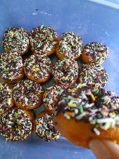 Foto resep Donat empuk diulen 5 menit (donat autolysis resep ce Meliana Go)