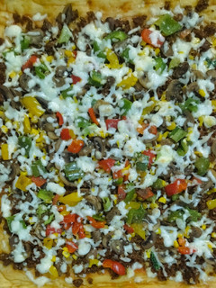 عکسی از دستور 🍕پیتزا گوشت و قارچ🍕