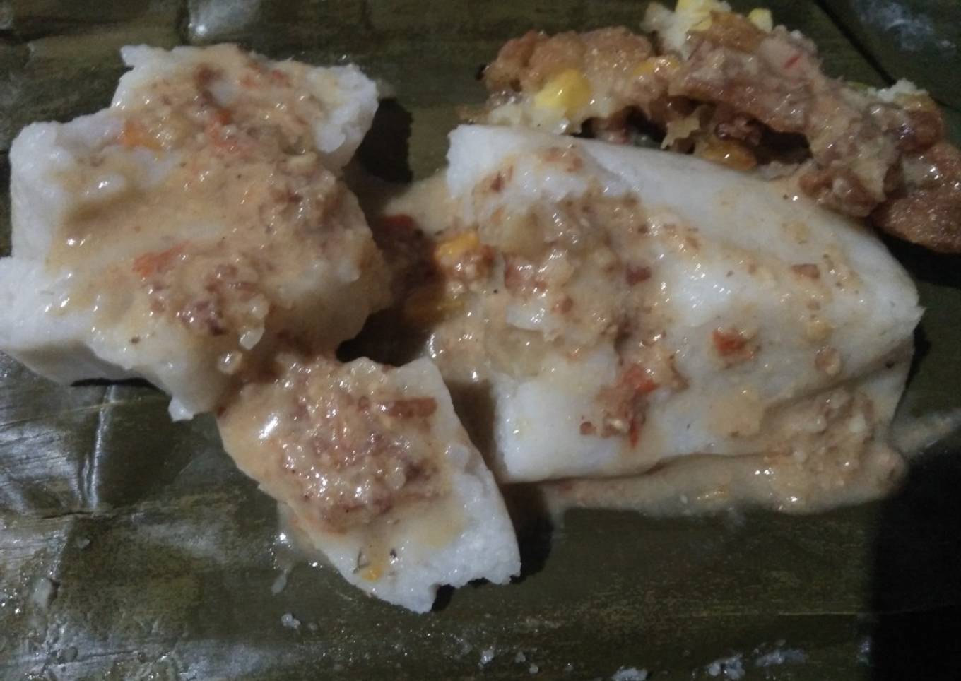 Lontong isi sayur (kentang&wortel)