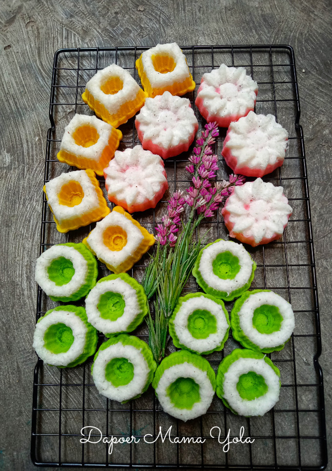 Foto resep Putu Ayu Warna Warni Ceria Super Lembut