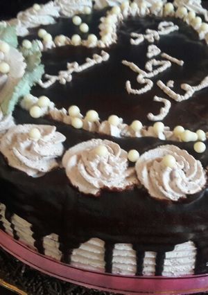 صورة لوصفة جاناش الشوكولاتة لتزيين الكيك مع حلا حموز