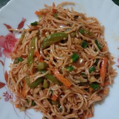 A picture of Vegetable schezwan noodles.