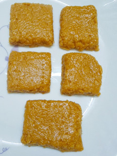 வெல்ல பால்கோவா (Vella palkova recipe in Tamil) செய்முறை முக்கிய புகைப்படம்