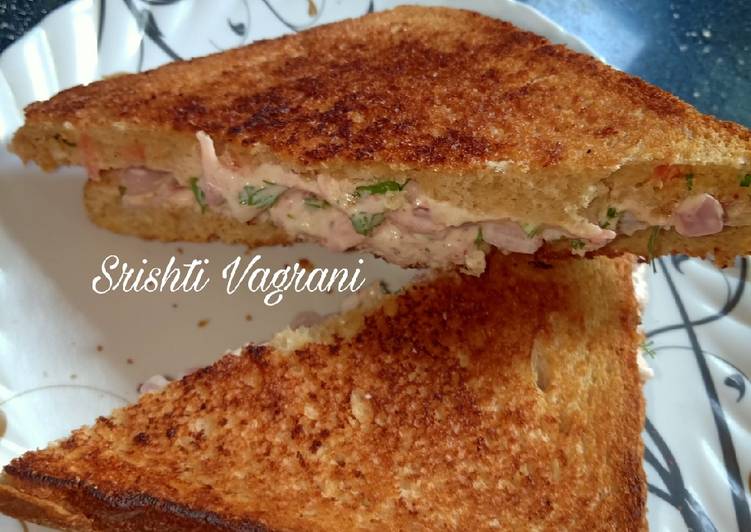 How to Make Super Quick Homemade Smoked Paneer Sandwich