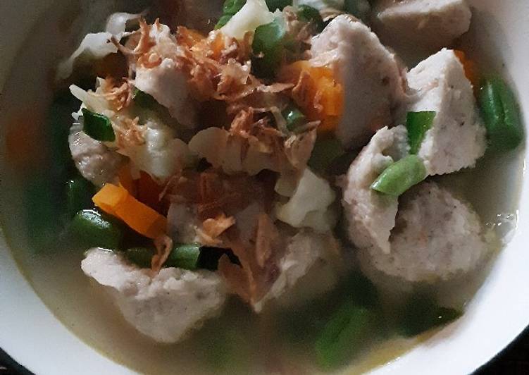 Sup bakso ikan