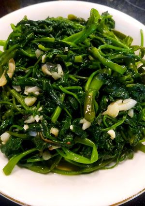 Hình của món Rau muống xào tỏi.