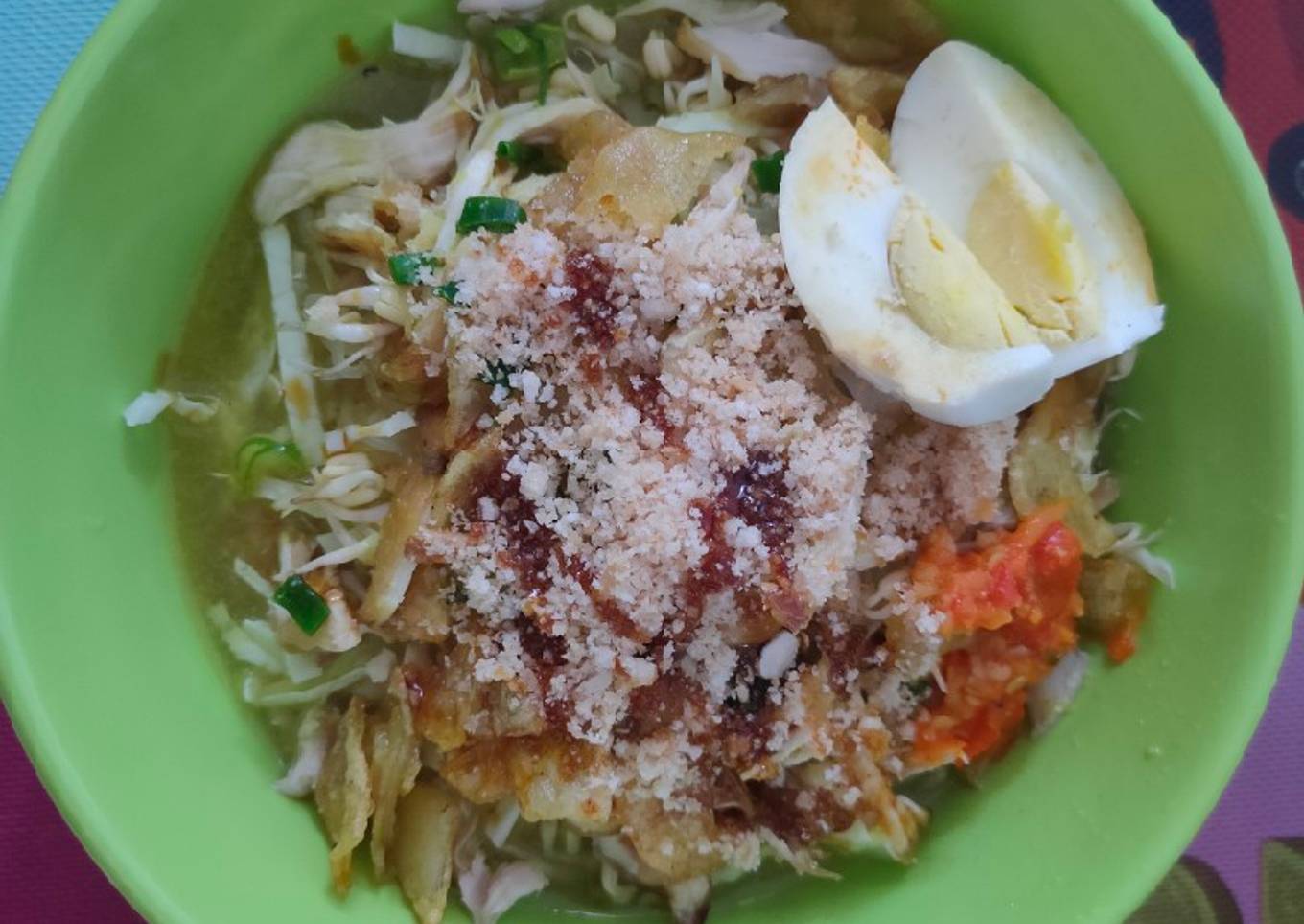 Soto Ayam Lamongan dengan Koya