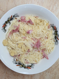 Una foto de Fideo de arroz al toque