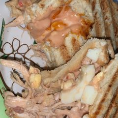 Grilled chicken bread A picture of Grilled chicken bread.