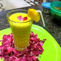 A picture of Mango shake.